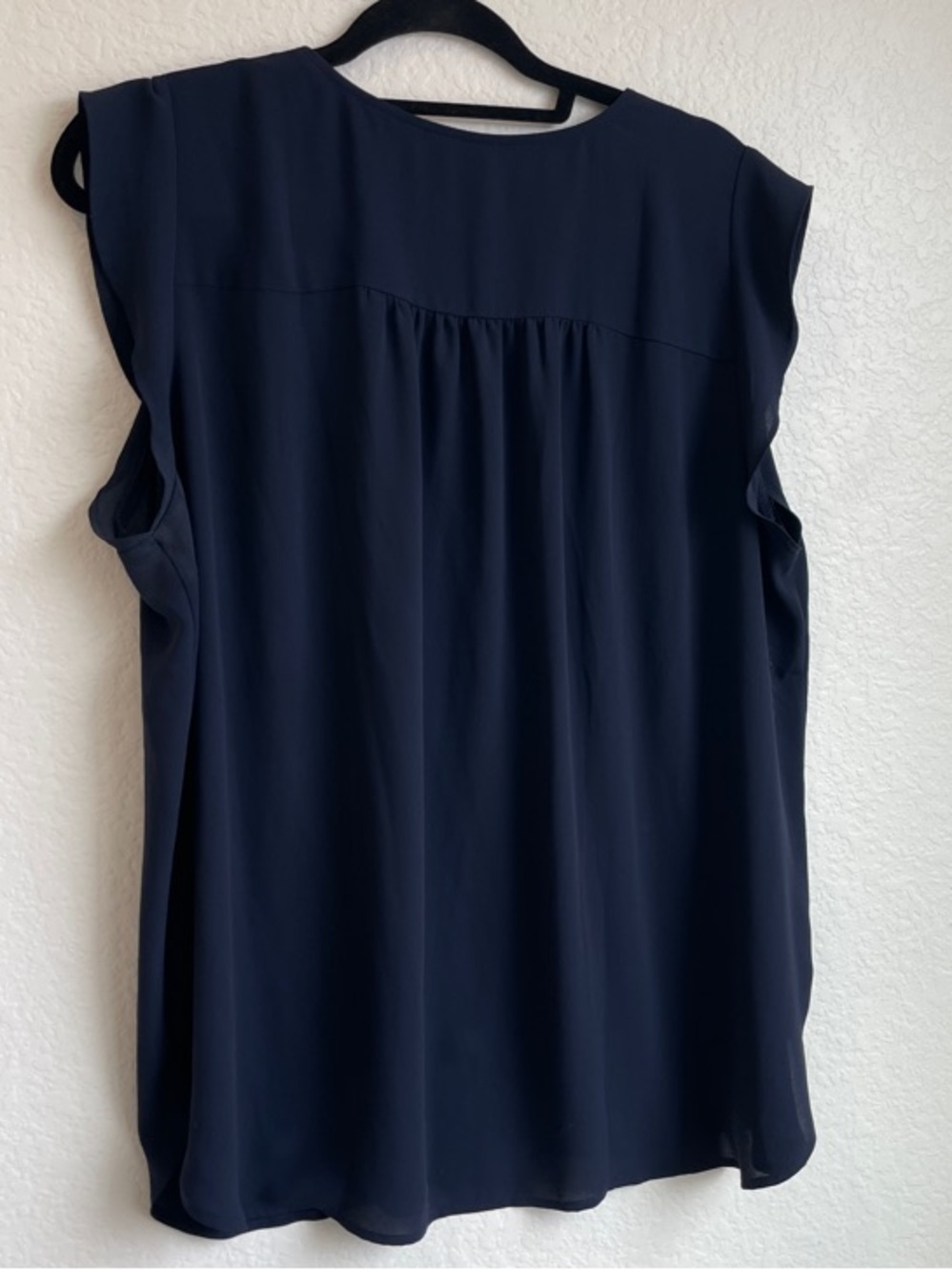 LOFT Navy Cap-Sleeve Button V-Neck Blouse XL - Picture 5 of 8